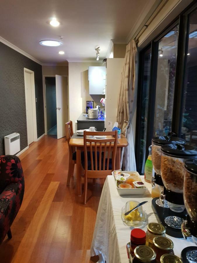 Heta Road B&B นิวพลีมัธ ภายนอก รูปภาพ